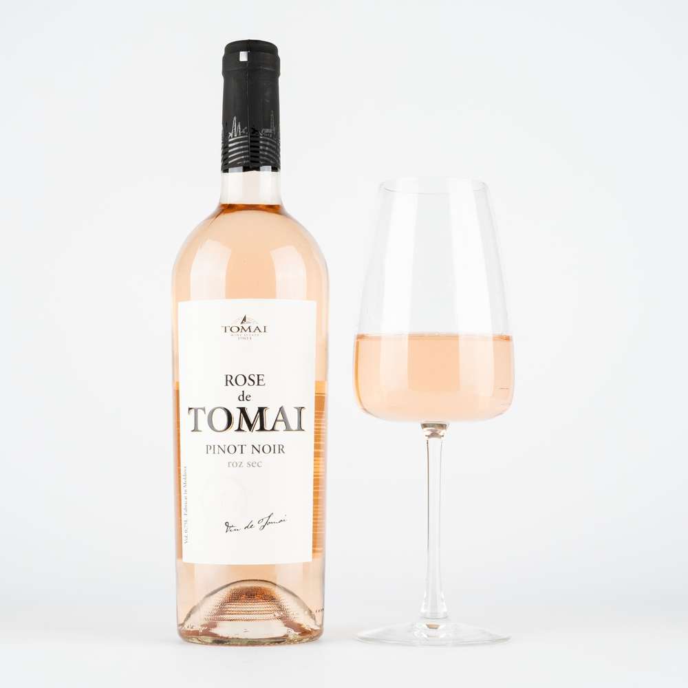 Вино розово сухо Пино Нуар 