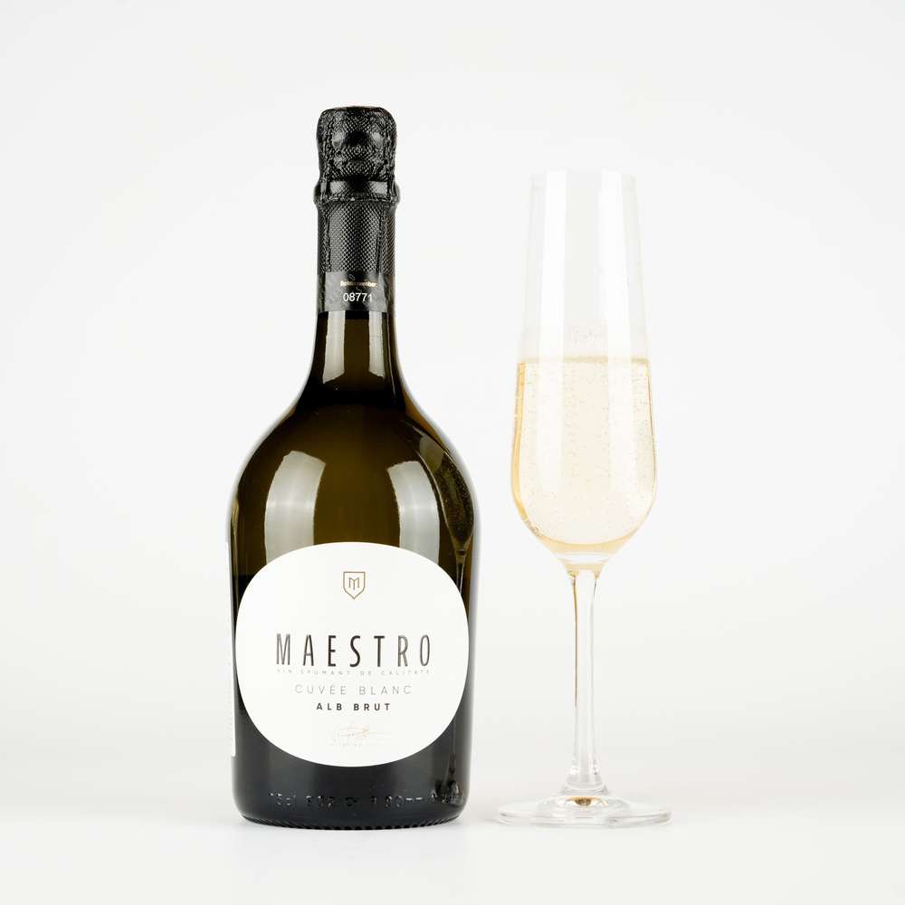 Пенливо бяло вино Maestro Cuvee Blanc Брут
