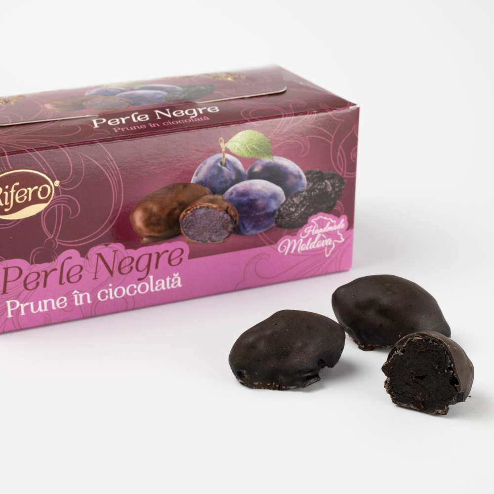 Бонбони в кутия cиня cлива в шоколад Rifero
