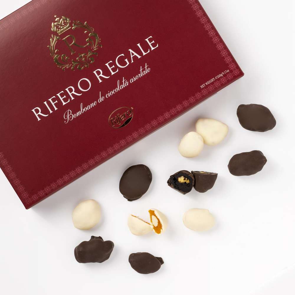 Бонбони в кутия Regale Rifero